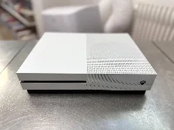 console microsoft xbox one s 500go avec une manette