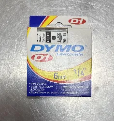 dymo d1 - ruban d'étiquettes auto - adhésives en polyester - noir sur blanc - rouleau (0,6 cm x 7 m) 1 rouleau(x) - pour labelmana