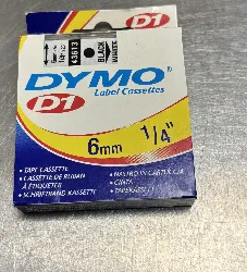 dymo d1 - ruban d'étiquettes auto - adhésives en polyester - noir sur blanc - rouleau (0,6 cm x 7 m) 1 rouleau(x) - pour labelmana