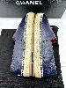 espadrilles / chaussures chanel en cuir navy logo cc couleur framboise