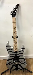 guitare electrique charvel super stock sd1 silver bengal maple fingerboard