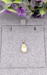 pendentif perle synthétique forme goutte d'eau or 750 millième (18 ct) 1,24g