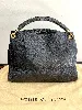 sac louis vuitton artsy en cuir empreinte couleur bleu nuit
