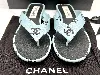 sandales / chaussures chanel en cuir bleu ciel avec logo cc t36c