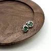 13046250 boucles d'oreilles chacune avec une pierre verte ronde et encournée des oxydes argent 925 millième (22 ct) 2,6g argent 92