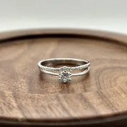 1993710 ensemble de 2 bagues dont 1 demie-alliance et 1 solitaire ornées d'oxydes t60 argent 925 millième (22 ct) 2g argent 925 mi