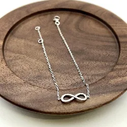 72129318 bracelet motif infini l18cm argent 925 millième (22 ct) 1,13g argent 925 millième (22 ct) 1,13g