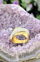 bague bandeau en 2 ors ornée d'une pavage de petits diamants  or 750 millième (18 ct) 5,84g