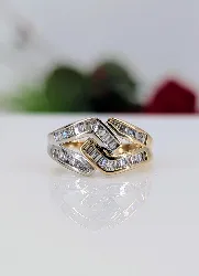 bague en 2 ors sertie des diamants taille baguette or 750 millième (18 ct) 4,89g