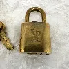 cadenas louis vuitton avec deux clés