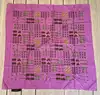 carré/foulard gucci en voile de coton imprimé insectes rose fuchsia 67x67cm
