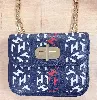sac tommy hilfiger turnlock en cuir bleu blanc rouge