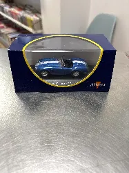 voiture miniature 1:43 shelby cobra 427 1965 - bleu et blanche - altaya