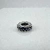 charm pandora espaceur orné de pierres bleues argent 925 millième (22 ct) 1,01g
