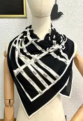 foulard hermès bolduc en jersey de soie blanc et noir avec une certaine élasticité version 2009