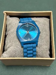 montre bleu en silicone lbvyr