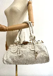 sac à main chloé paddington en cuir blanc avec la finition doré