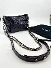 sac chanel hobo gabrielle en cuir noir irisé à reflets violet petite taille