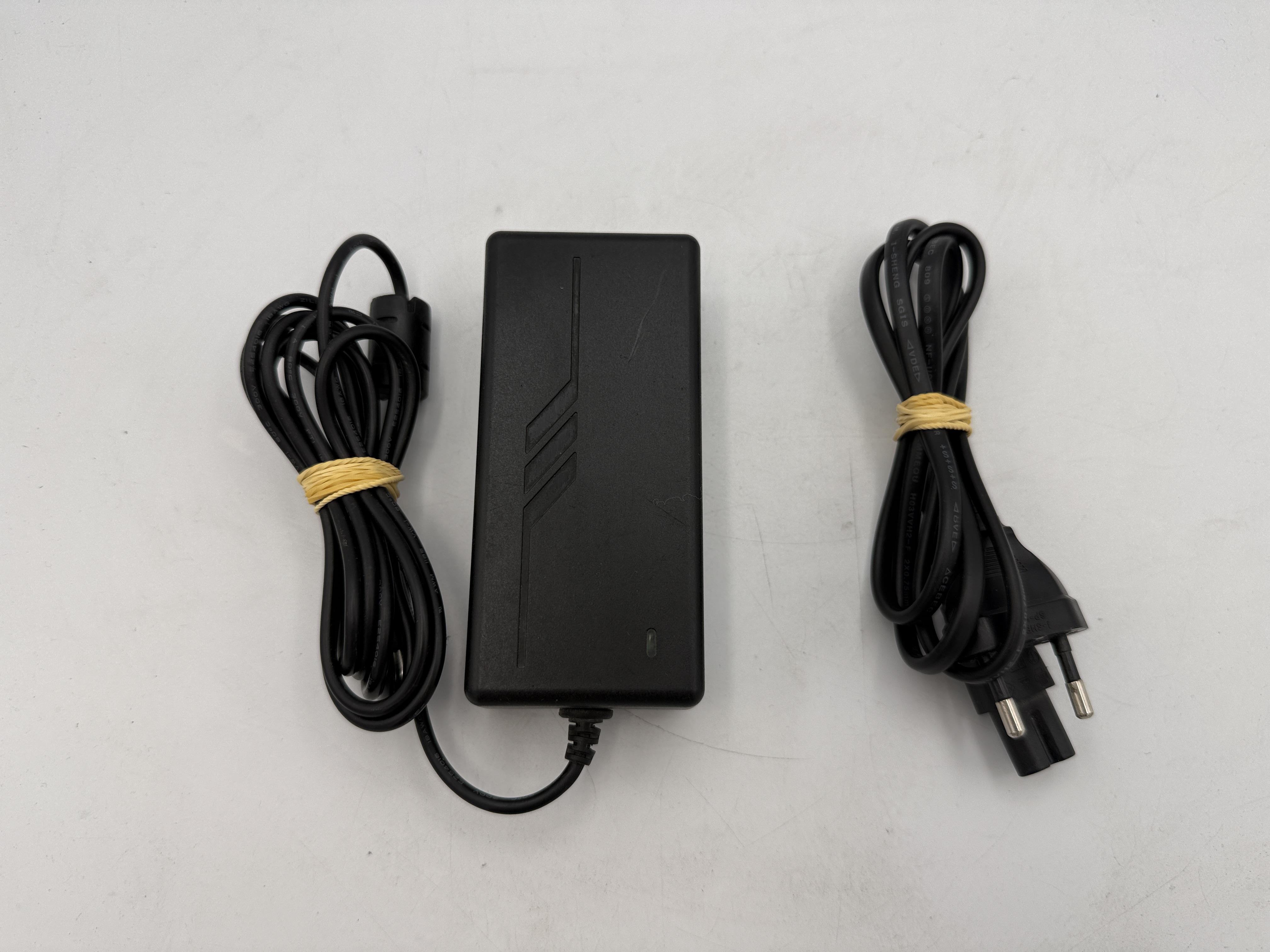 VOLANT GAMING LOGITECH G29 DRIVING FORCE POUR PS5 PS4 PC - NOIR