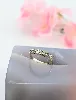bague demie-alliance motifs fleurs ornée de petits diamants or 750 millième (18 ct) 2,72g