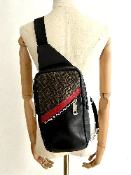 pochette / sac  fendi crossbody diagonal en toile monogram et en cuir noir
