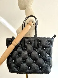 sac cabas karl lagerfeld multi pins en cuir noir et textile matelassé