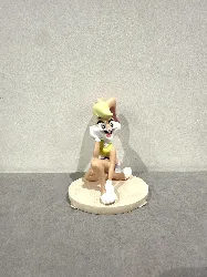 figurine looney toons lola bunny