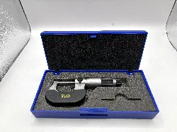micromètre d'extérieur au micron 0-25 mm t&o 40228025