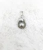 pendentif en or gris orné d'une perle grise forme goutte surmonté de petits diamants or 750 millième (18 ct) 1,48g