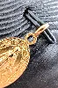 pendentif métaille vierge miraculeuse en or or 750 millième (18 ct) 1,87g