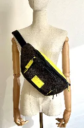 sac banane coach homme en toile marron monogram et cuir jaune