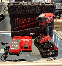 visseuse à choc milwaukee m18 cid avec chargeur m12-18c + 2 batterie 4.0 ah