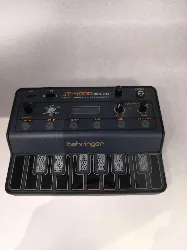 synthétiseur analogique behringer jt-4000 micro