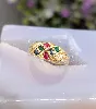 bague bandeau sertie de 2 rubis, 2 émeraudes et 2 saphirs or 750 millième (18 ct) 4,30g