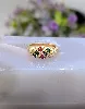 bague bandeau sertie de 2 rubis, 2 émeraudes et 2 saphirs or 750 millième (18 ct) 4,30g