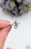 bague marquise centrée d'une émmeraude entourée de 12 diamants or 750 millième (18 ct) 2,67g