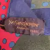 foulard / carré yves saint laurent vintage en soie à motif géométrique & pois