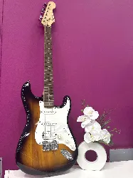 guitare electrique fender squier bullet strat