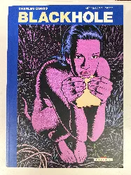 livre black hole tome 2 - metamorphoses