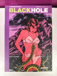 livre black hole tome 4 - reine des lézards