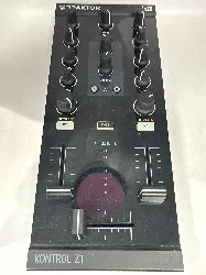 native instruments traktor kontrol z1 table de mixage