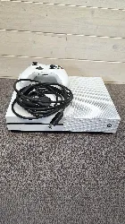 console microsoft xbox one s 500go avec une manette