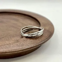 7122004 bague 3 anneaux entrelacés t62 argent 925 millième (22 ct) 2,4g argent 925 millième (22 ct) 2,4g