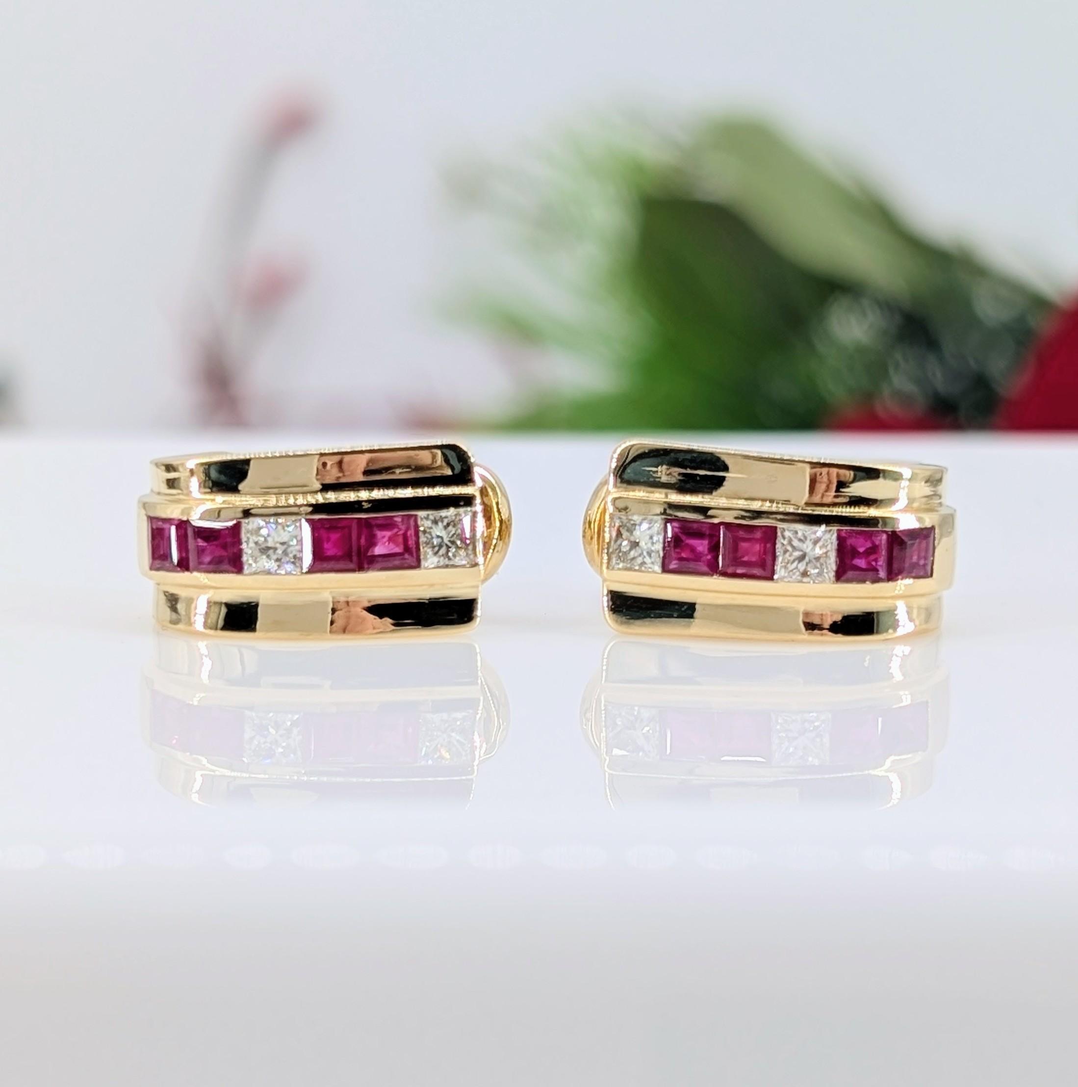 Boucles d'oreilles demi créoles large serties des rubis et diamants taille princesse Or 750 Millième (18 CT) 11,47g