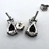 boucles d'oreilles en argent ornée d'un grenat et oxydes blancs argent 925 millième (22 ct) 2,15g