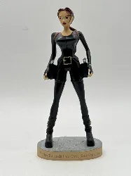 figurine tomb raider sur les traces de lara croft tour von croy