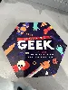 livre rejoue la scène geek, 600 défis pour revivre les meilleurs moments de la culture geek - avec 1 sablier, 1 dé et 12 cartes