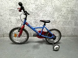 velo enfant b'twin super hero