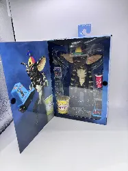 figurine neca gremlins gamer gremlin ultimate échelle 7"