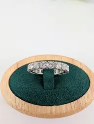 bague tour américain or blanc sertie de 20 diamants d'environ 3,2ct au total or 750 millième (18 ct) 5,21g